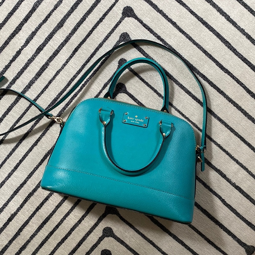 Teal Kate spade bag, excellent condition inside and out, fun summer color